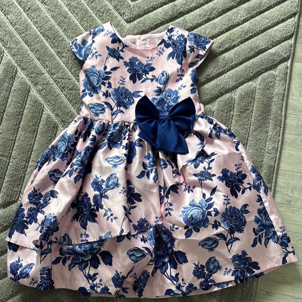 Wonder Nation Blue and Pink Flutter Sleeve V-Neck Dress